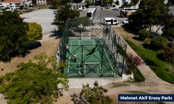 Karabağlar 'da 5 mahalleye 5 yeni mini futbol sahası