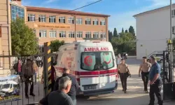 Manisa’da okul önünde silahlı saldırı.. !