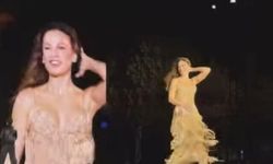 Serenay Sarıkaya Paris Moda Haftası’nda podyuma çıktı