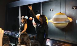 Astronot Aisha Bowe, Çiğli'de öğrencilerle buluştu