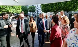Mansur Yavaş'tan Vahap Seçer'in ailesine ziyaret