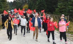 Cumhuriyet Coşkusu Uludağ’ın Zirvesinde Yaşandı