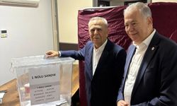 Aziz Kocaoğlu oyunu Urla'da kullandı