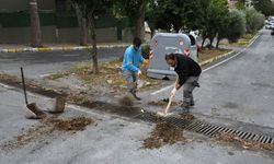 Kuşadası'nda fırtına sonrası ekipler sahada