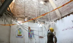 Peşaver’de okul binası çöktü: 45 çocuk enkazdan çıkarıldı
