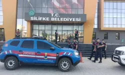 Silifke Belediyesi'ne operasyon: 7 kişi gözaltına alındı