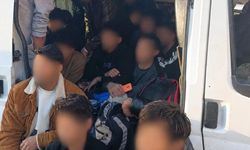 İzmir’de durdurulan araçtan 34 düzensiz göçmen çıktı