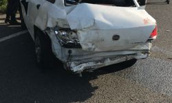 Uşak’ta yoldan çıkan otomobil bariyerlere vurdu: 2 ölü