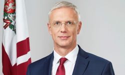 Letonya Başbakanı istifasını açıkladı