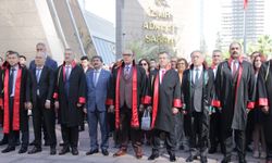İzmir'de yeni adli yıl düzenlenen törenle başladı