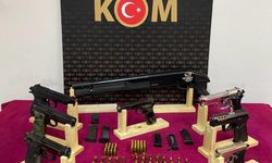 İzmir’de silah kaçakçılarına polis baskını