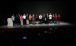 'Hasret Gültekin' Bayraklı' da anıldı