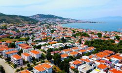 Foça'da sezonluk ev kiraları dudak uçuklatıyor