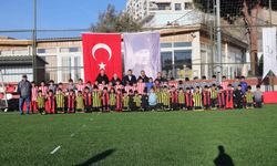 Bayraklı 'da U-10 Cup Futbol Turnuvası başladı