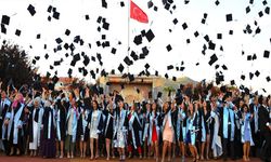 Ayvalık Belediyesi'nden 140 öğrenciye burs desteği