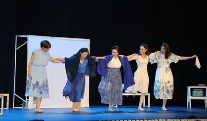 Ayvalık’ta Kadın Oyunları Festivali izleyicisiyle buluştu
