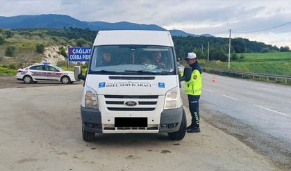 Aydın’da jandarmadan servis araçlarını denetledi