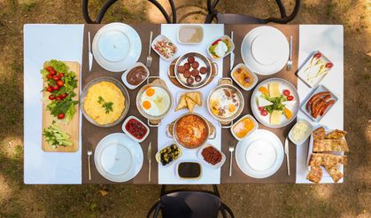Efeler'in eşsiz tatil ve yemek mekanı