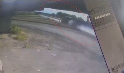 Lise öğrencisinin hayatını kaybettiği kaza güvenlik kamerasına yansıdı