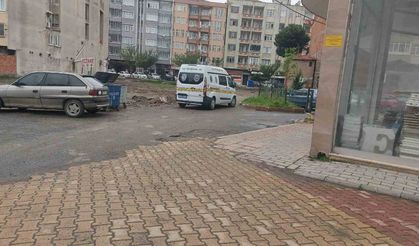 Yalnız yaşayan kadın 4. kattan düştü