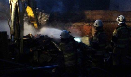 Kütahya’da tahta palet üretimi yapan atölyede yangın