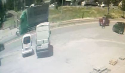 Nakliye kamyonu yayaya çarptı: 1 kişi ağır yaralı