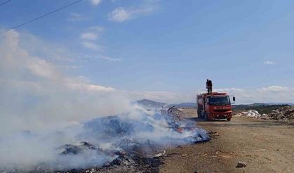 Balıkesir’de çöplük alanda çıkan yangın söndürüldü