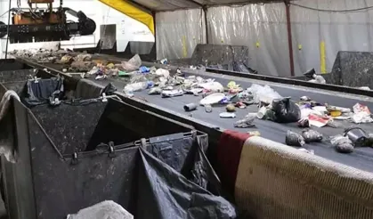 Çöp ayrıştırma bandında yeni doğmuş bebek cesedi bulundu