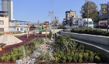 Konak'ın göz bebeği Narin Parkı'na yağmur bahçesi