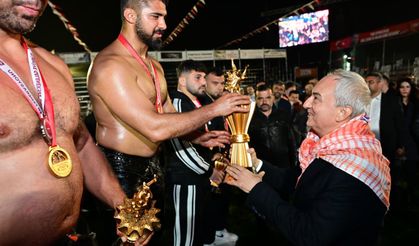 Balıkesir’in Gururu Enes Doğan, Kepez’de tarih yazdı