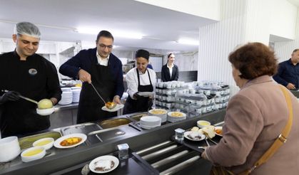 Balçova'da dayanışmanın adresi: Kent Lokantası 1 yaşında