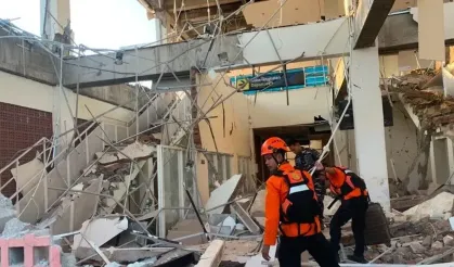 Endonezya’da 7,7’lik deprem: Can kaybı 51’e çıktı