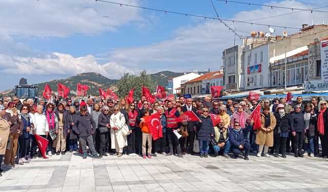 Foça'da İmamoğlu protestoları sürüyor!