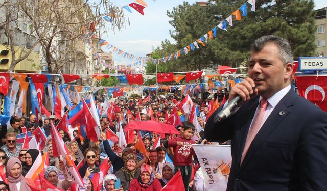 Emirdağ Belediye Başkanı Koyuncu'dan çalışanlara bayram ikramiyesi
