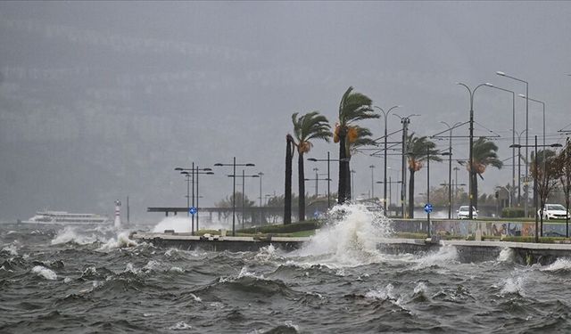 AKOM'dan İstanbul için fırtına uyarısı