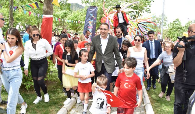 Başkan Yiğit’ten çocuklara çağrı: 23 Nisan’da Balçova’da buluşalım