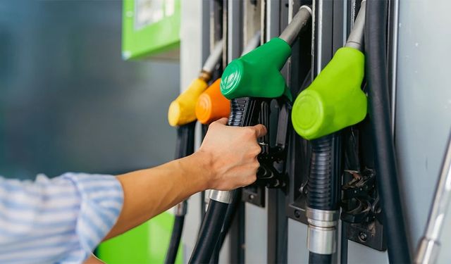 İndirim serisi son buldu: Benzine zam geldi