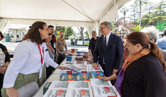 İzmir dergisi, okuyucularla buluştu