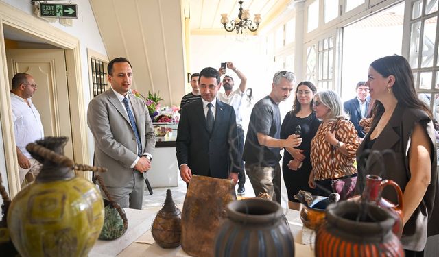 Bornova sanatla nefes alıyor: Resim ve seramik sergisi açıldı