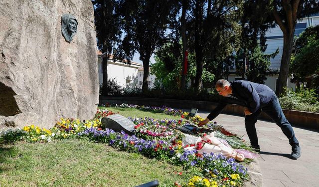 Başkan Tugay Zübeyde Hanım’ın anıt mezarını ziyaret etti