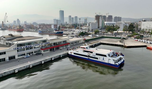 22 Mayıs Perşembe İzmir İZDENİZ Vapur saatleri ve iskele bilgileri
