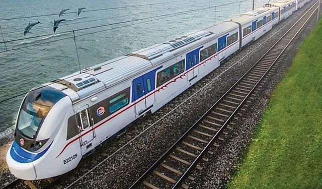 23 Mayıs Cuma İzmir İZBAN tren saatleri ve durak bilgisi