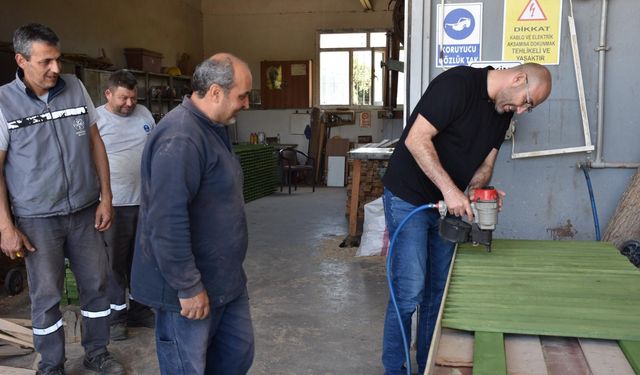 Başkan Zencirci: Park ve bahçe çitlerini özkaynaklarımızla üretiyoruz