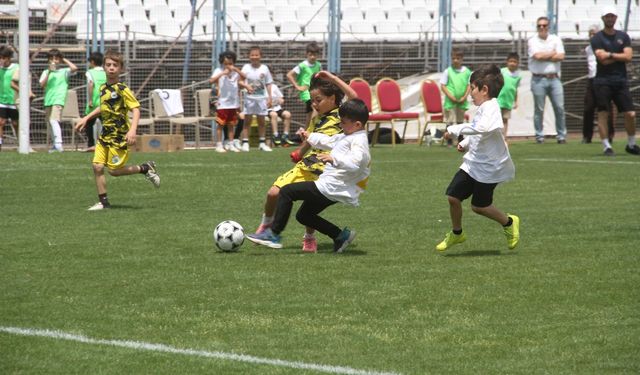 Fethiyespor, "Geleceğin Yıldızlarını Arıyor" turnuvası başladı