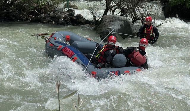 Kaybolan 16 yaşındaki İbrahim'i zorlu şartlarda arıyorlar