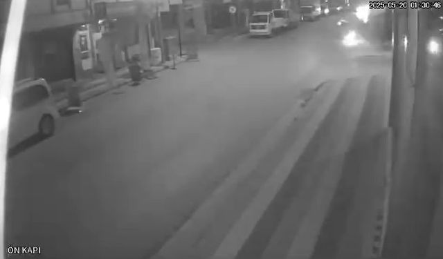 Düz yolda çöp konteynerine çarptı.... Ölümden döndü...