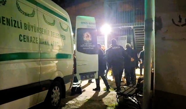 Yem karma makinesine bacağını kaptırdı