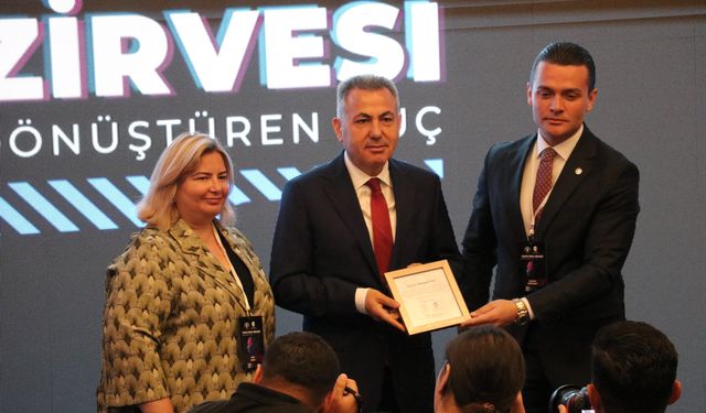İzmir'de Yapay Zeka Zirvesi... Hedef, teknolojide öncü olmak