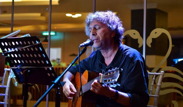 Nazım Hikmet Çiğli'de müzikli dinletiyle anıldı