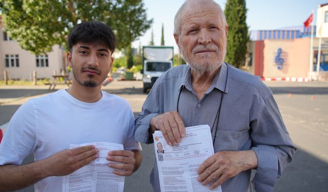 YKS'nin en yaşlı adayı 81 yaşındaki "Bilge Dede"